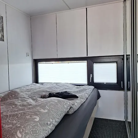 Houseboat Of Grimm Holiday home Fehmarn